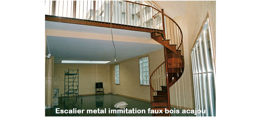Escalier metal immitation faux bois acajou
